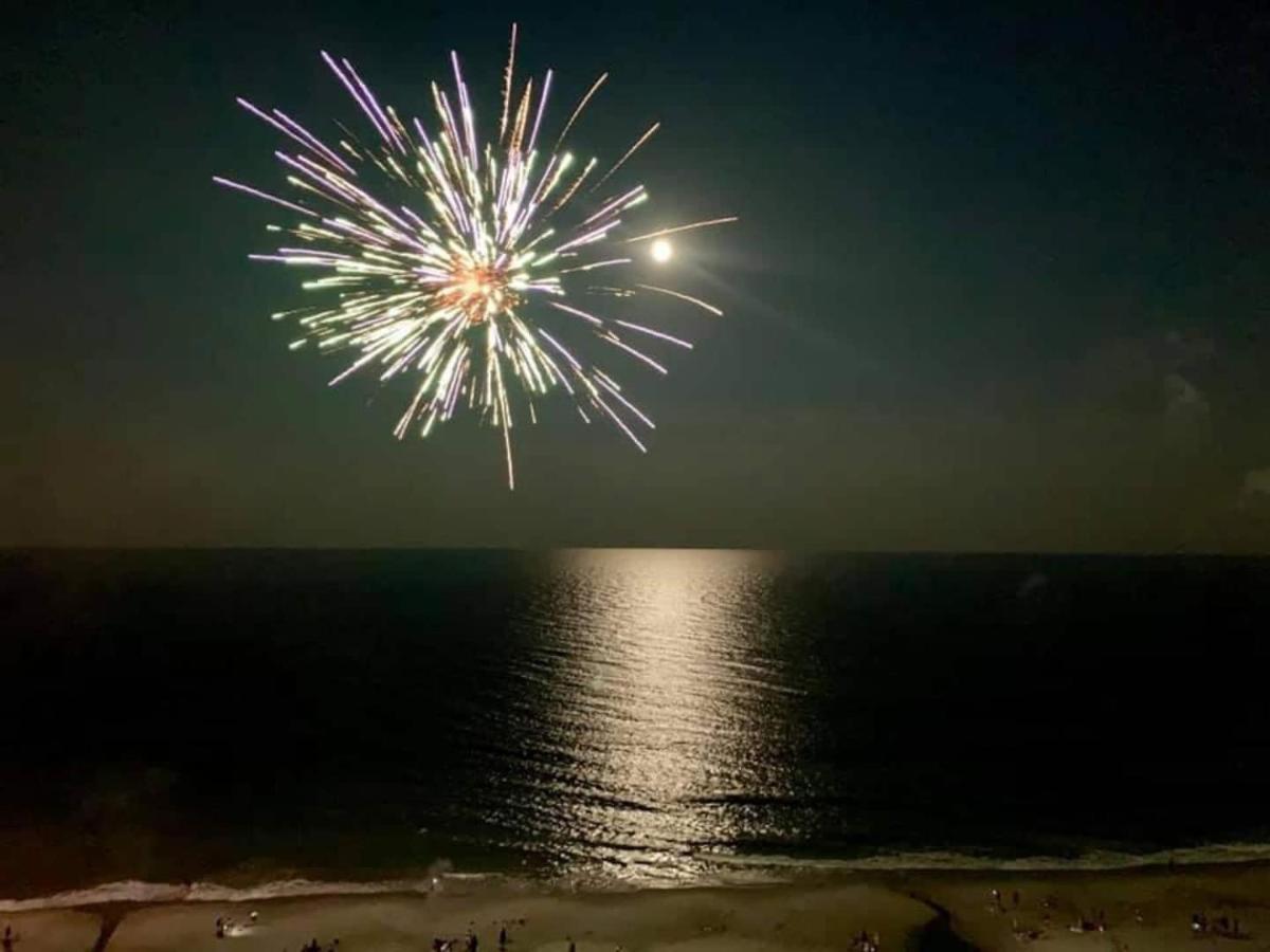 Searenity By The Sea - Luxury & Romance Await Surfside Beach Exteriör bild